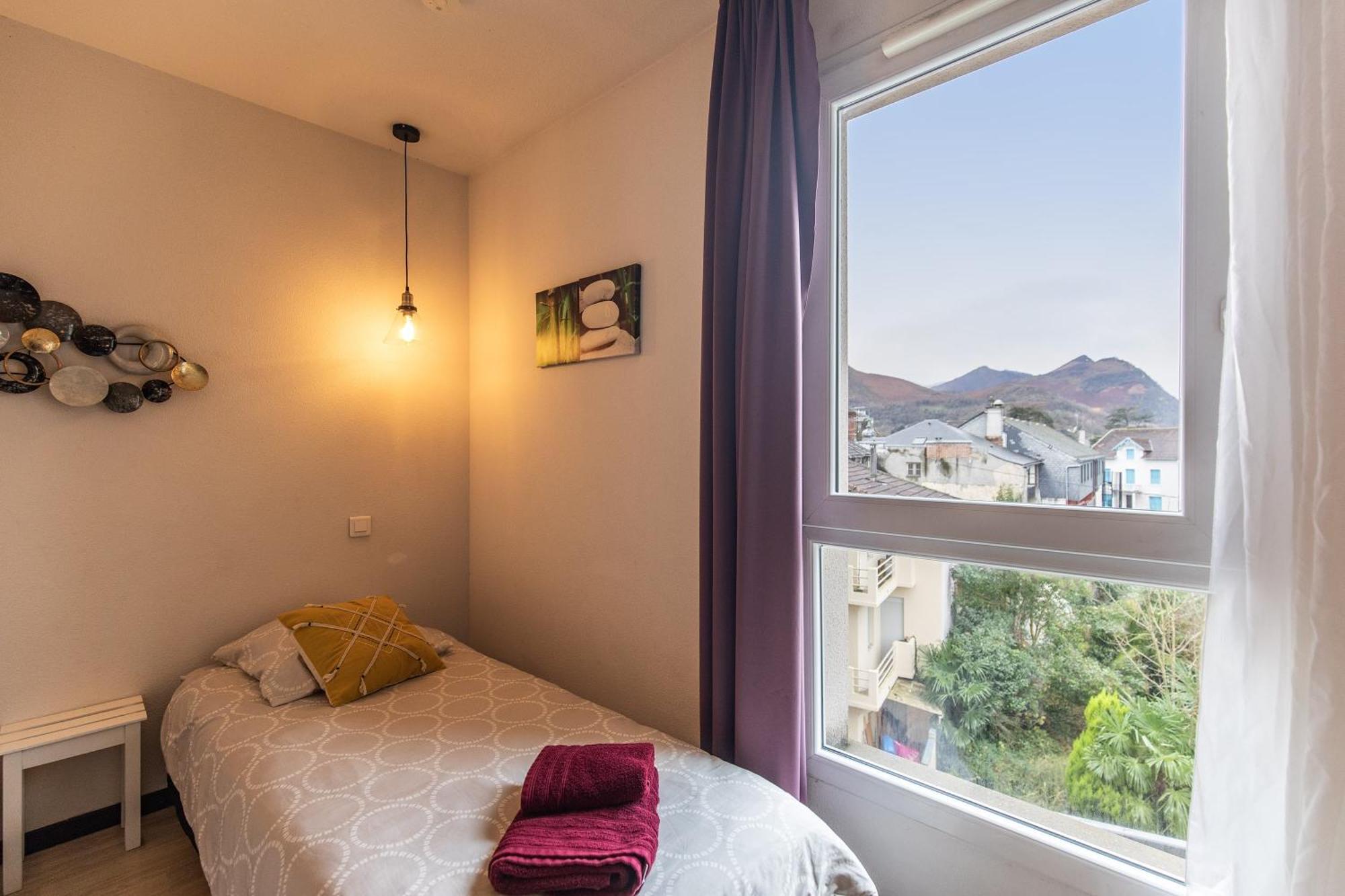 Tithome 1 - Gare, Centre Ville, Vue Montagne Et Chateau Лурд Екстериор снимка